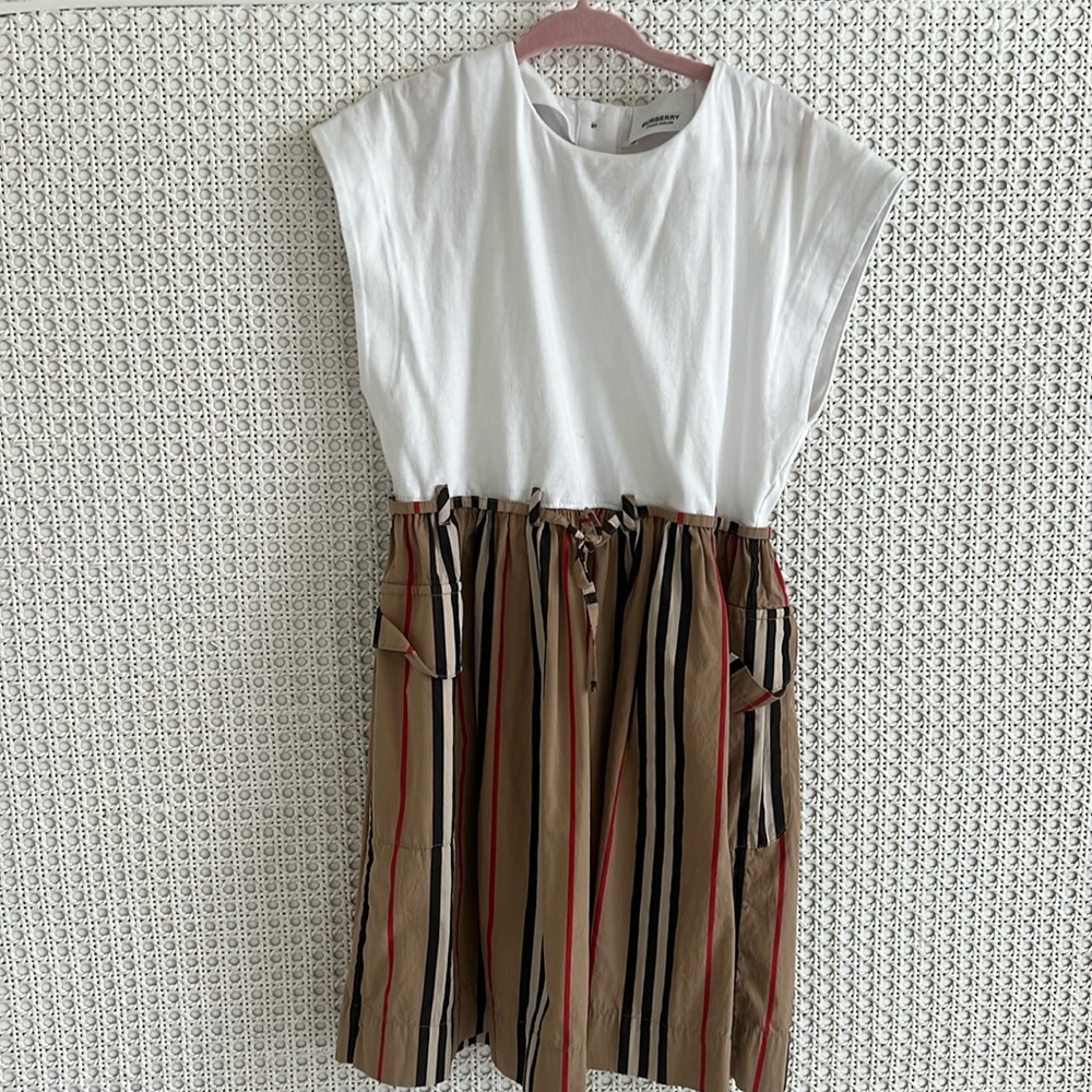 Burberry girls dress with pocket